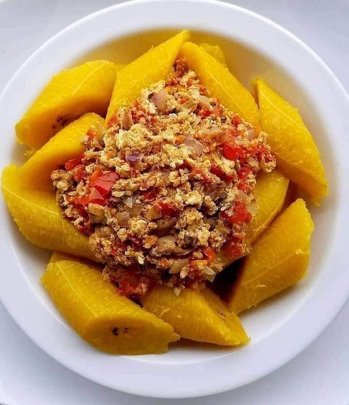 Plat de banane bouillie