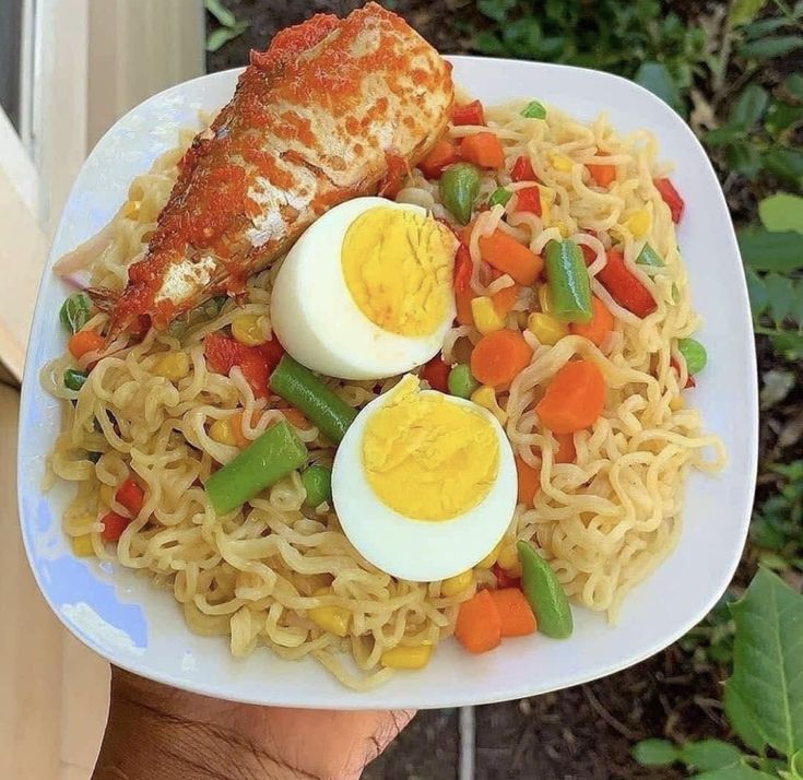 Plat de spaghetti au poisson & œufs